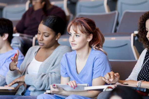 Pre-Med Programs in the USA: Which Schools Should You Apply To?